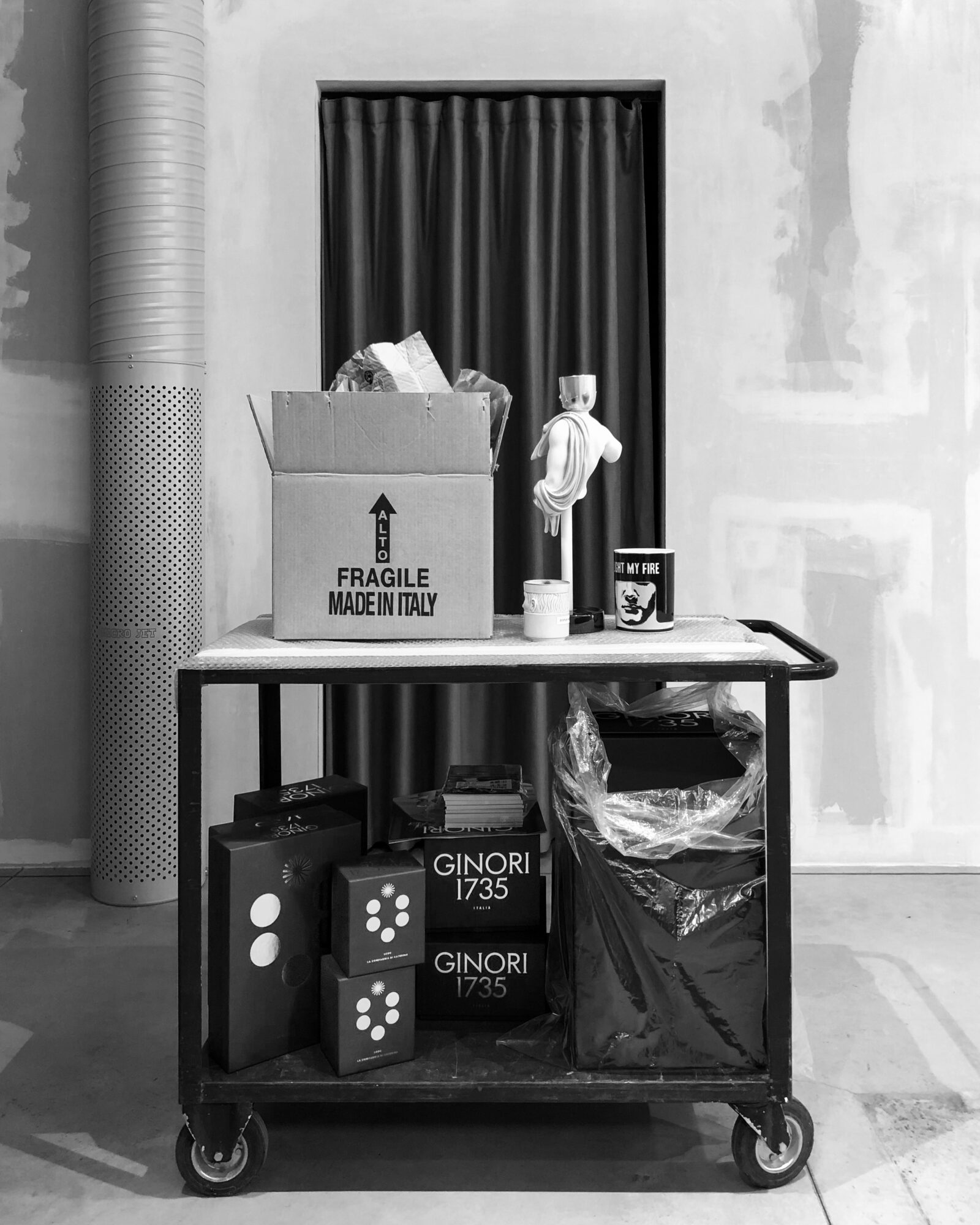 Visual merchandising consulting project analysing store display strategy and retail environments