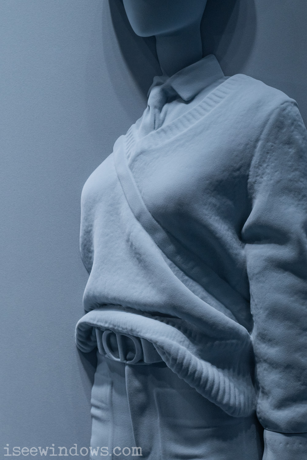2020/09 Dior - FW20 close-up shot of a blue silhouette retail photo
