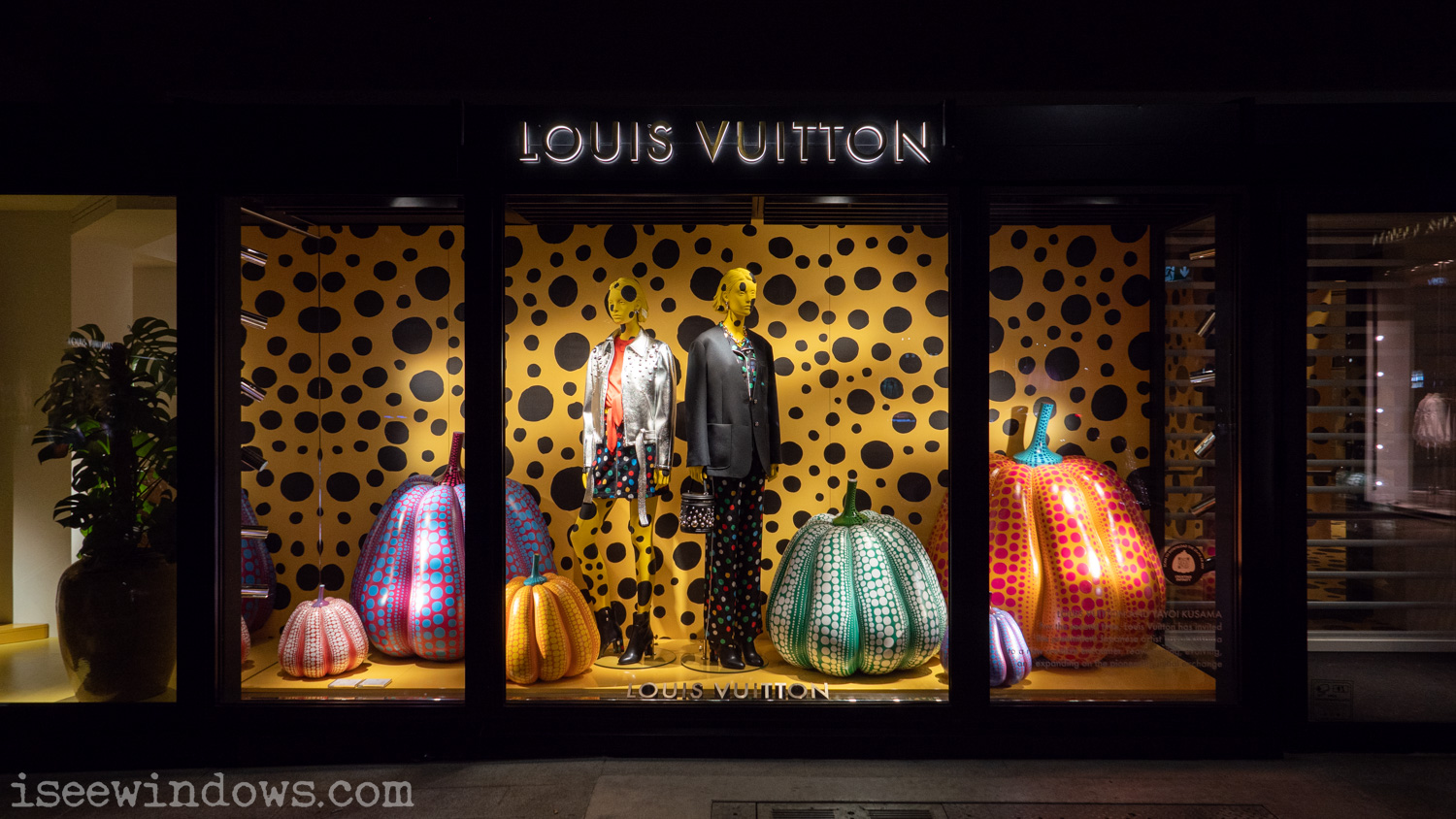 Window design: YAYOI KUSAMA WINDOWS _ Louis Vuitton on Behance